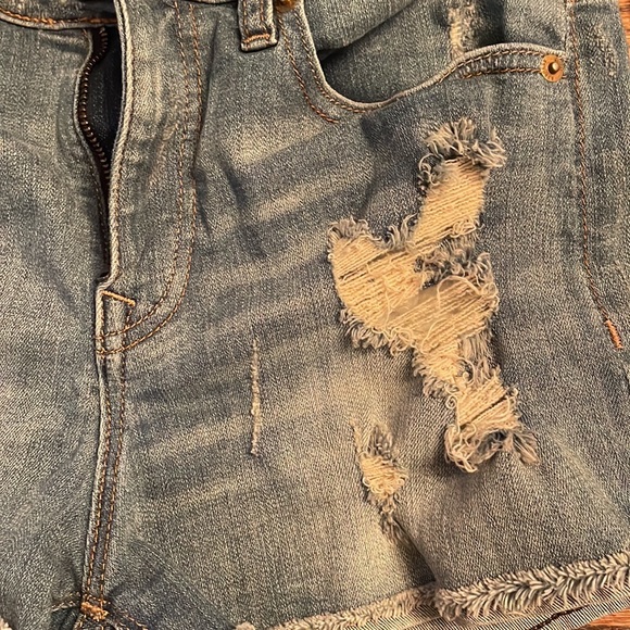 Express Distressed Jean Shorts - Picture 10 of 11